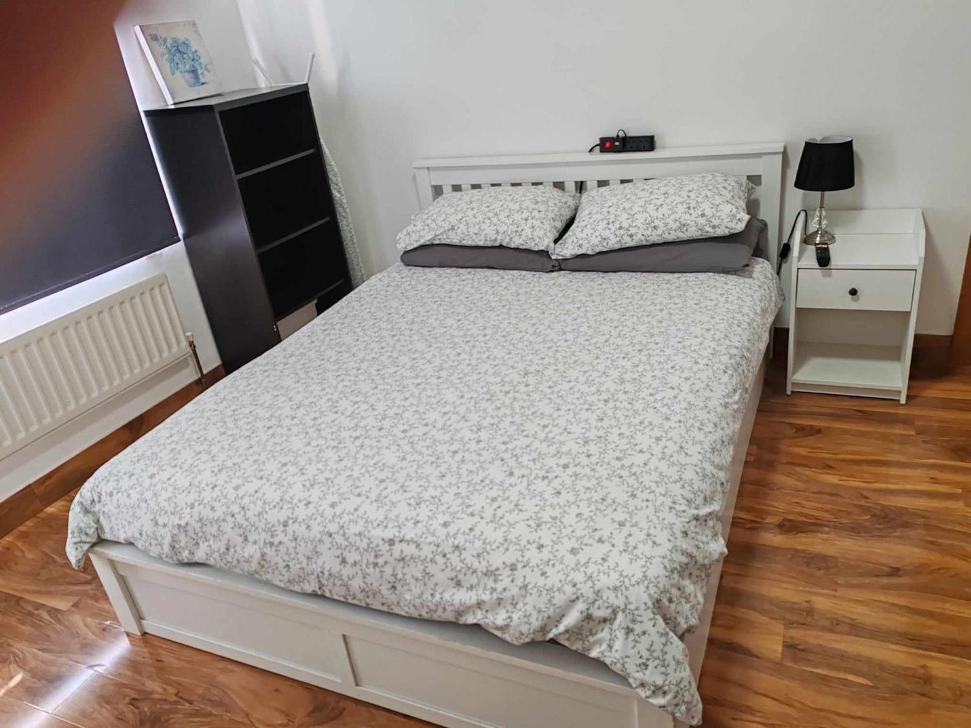 Apartment Two Bedroom In Dollis Hill *